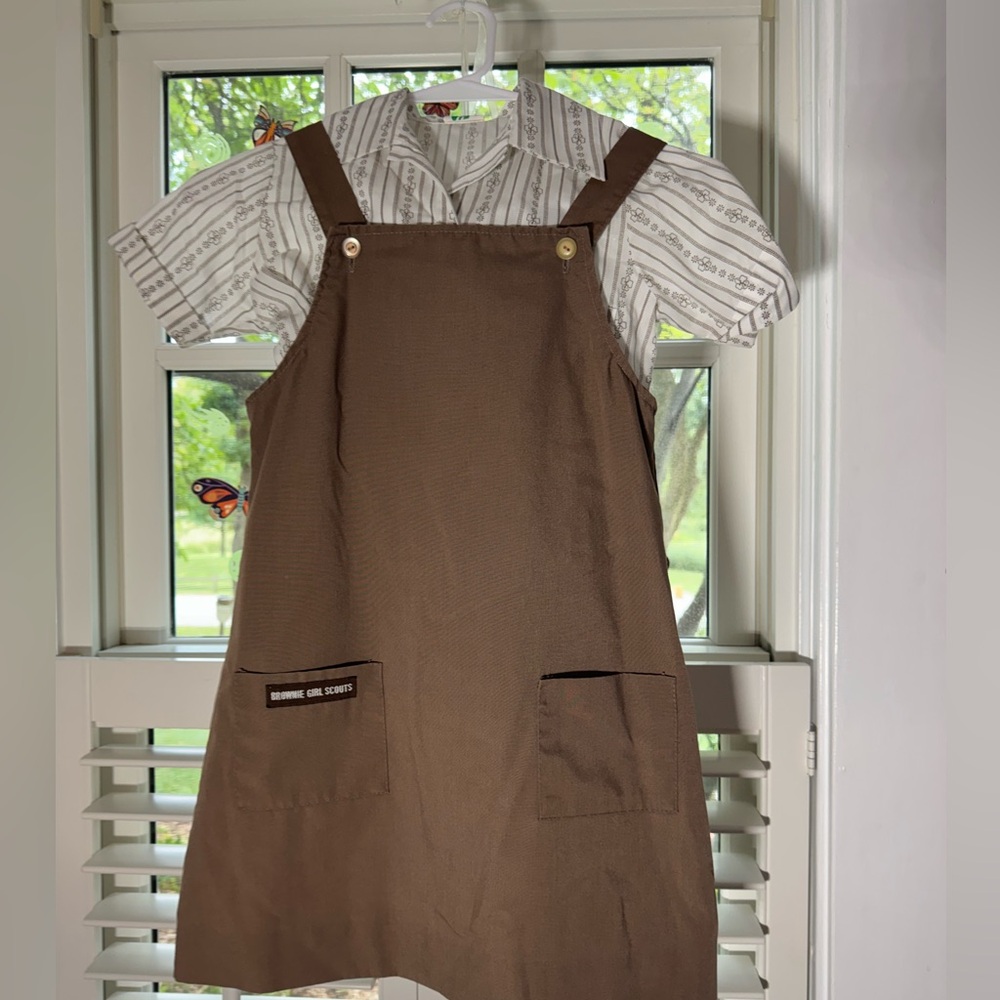 Vintage 1970’s Brownie Girl Scouts button up and jumper overall dress set Size 7